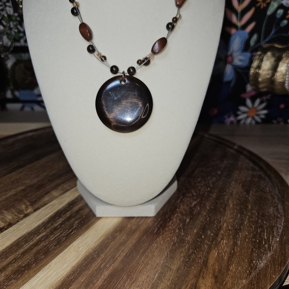 30. 18" Floating Beads w Pendant